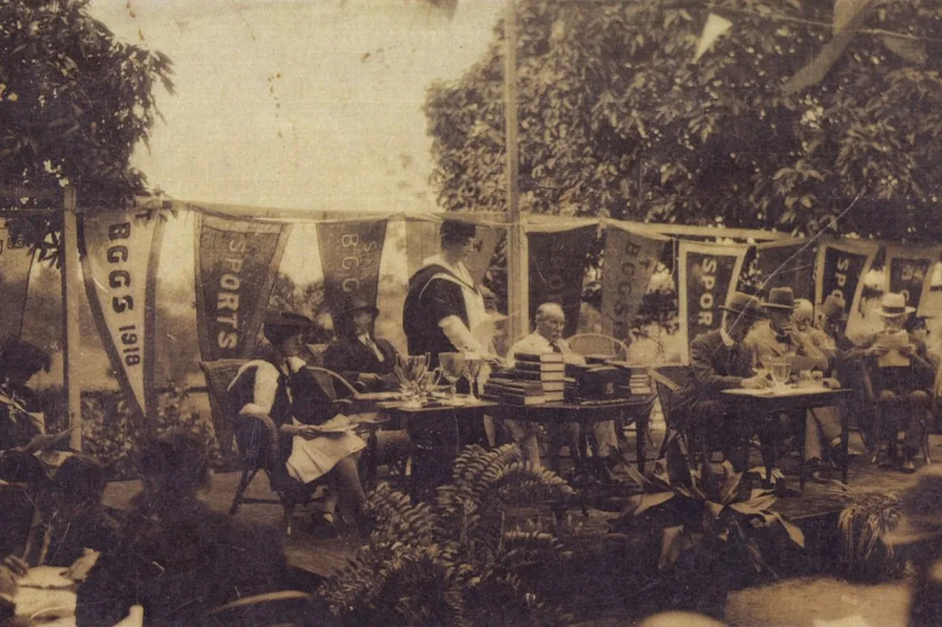 1927-speech-day-behind-the-main-building-and-decorated-with-sporting-pennants