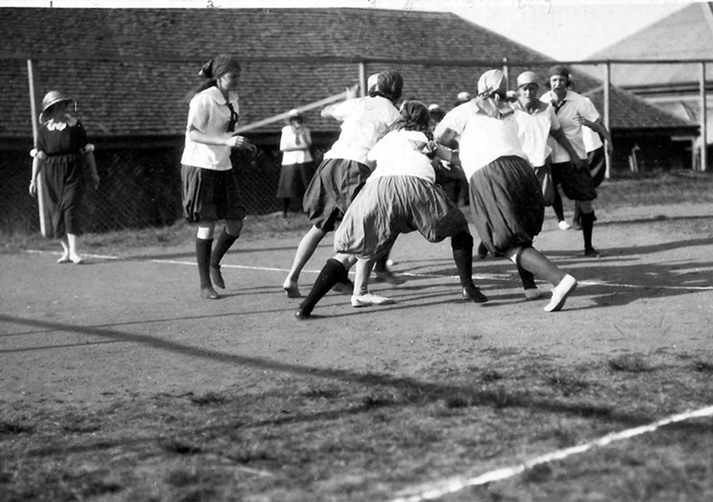 1923netball-shield-match-v-versus-vi-form-752