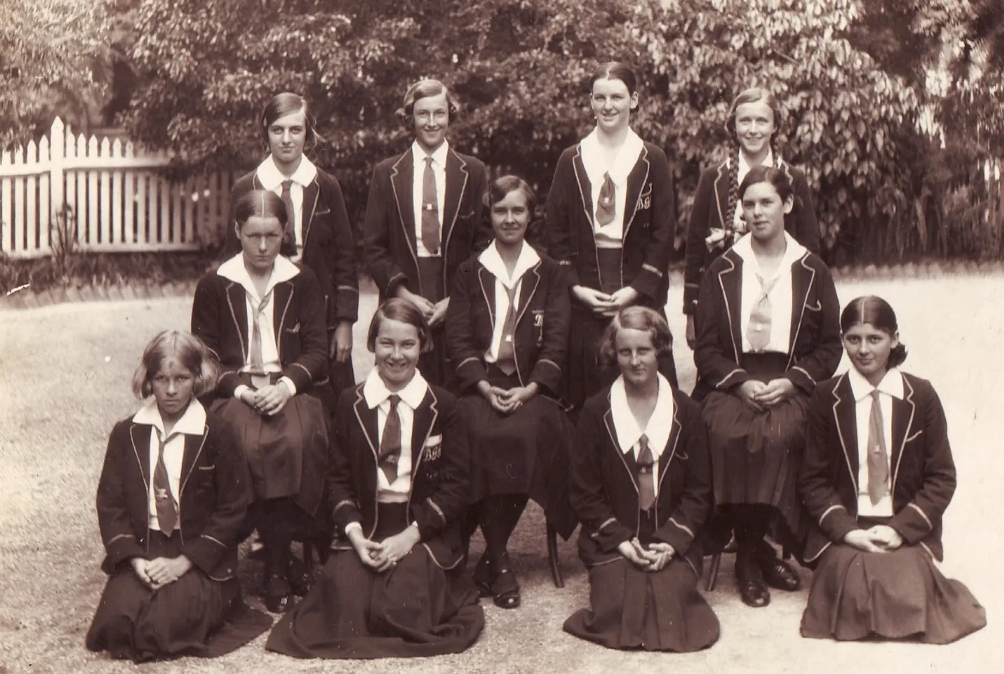 1934-swimming-team