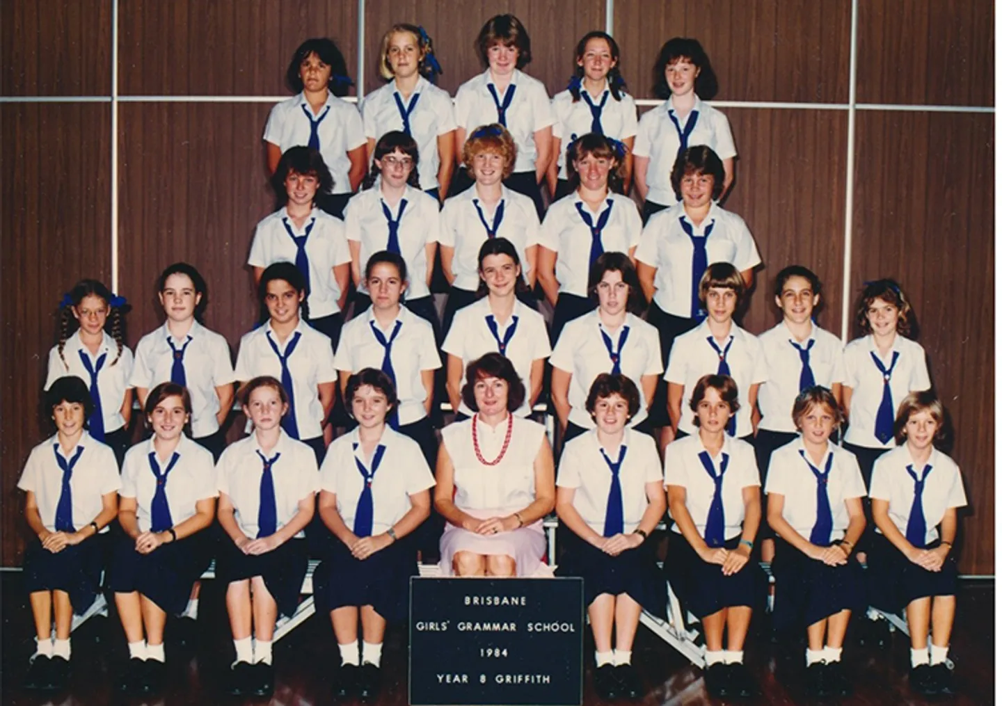 1984-8-griffith-with-house-group-teacher-mrs-lin-fairlie