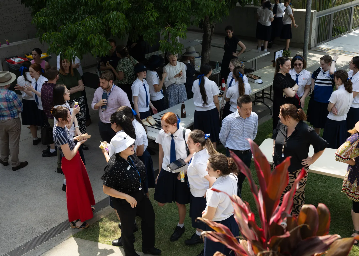 20251023_yr12bbq_01_mb-5099