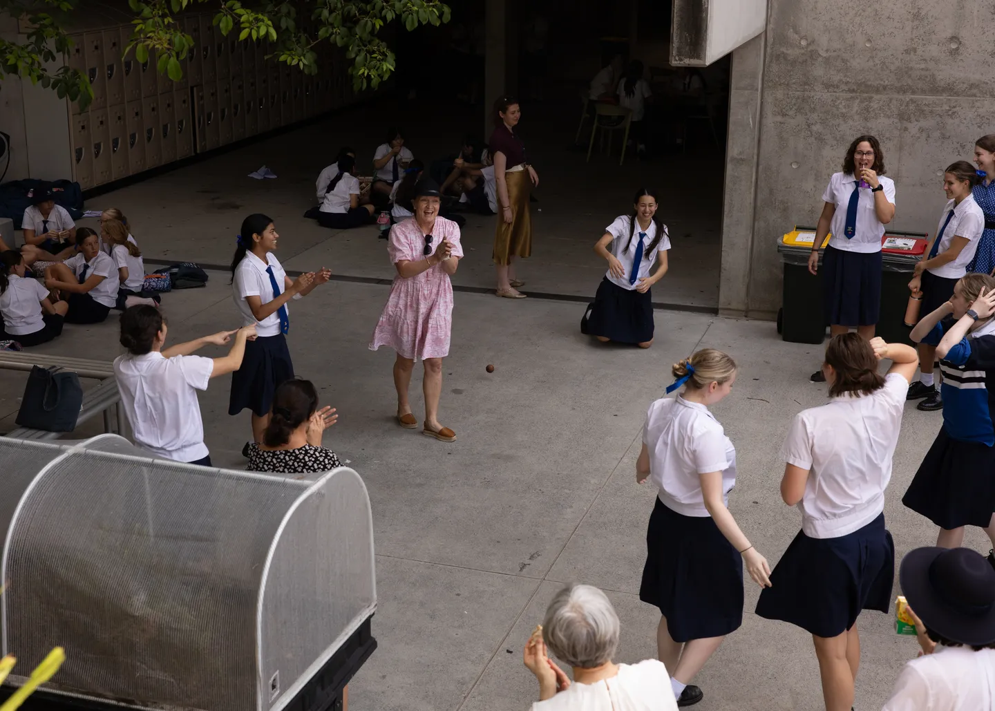 20251023_yr12bbq_06_mb-5111