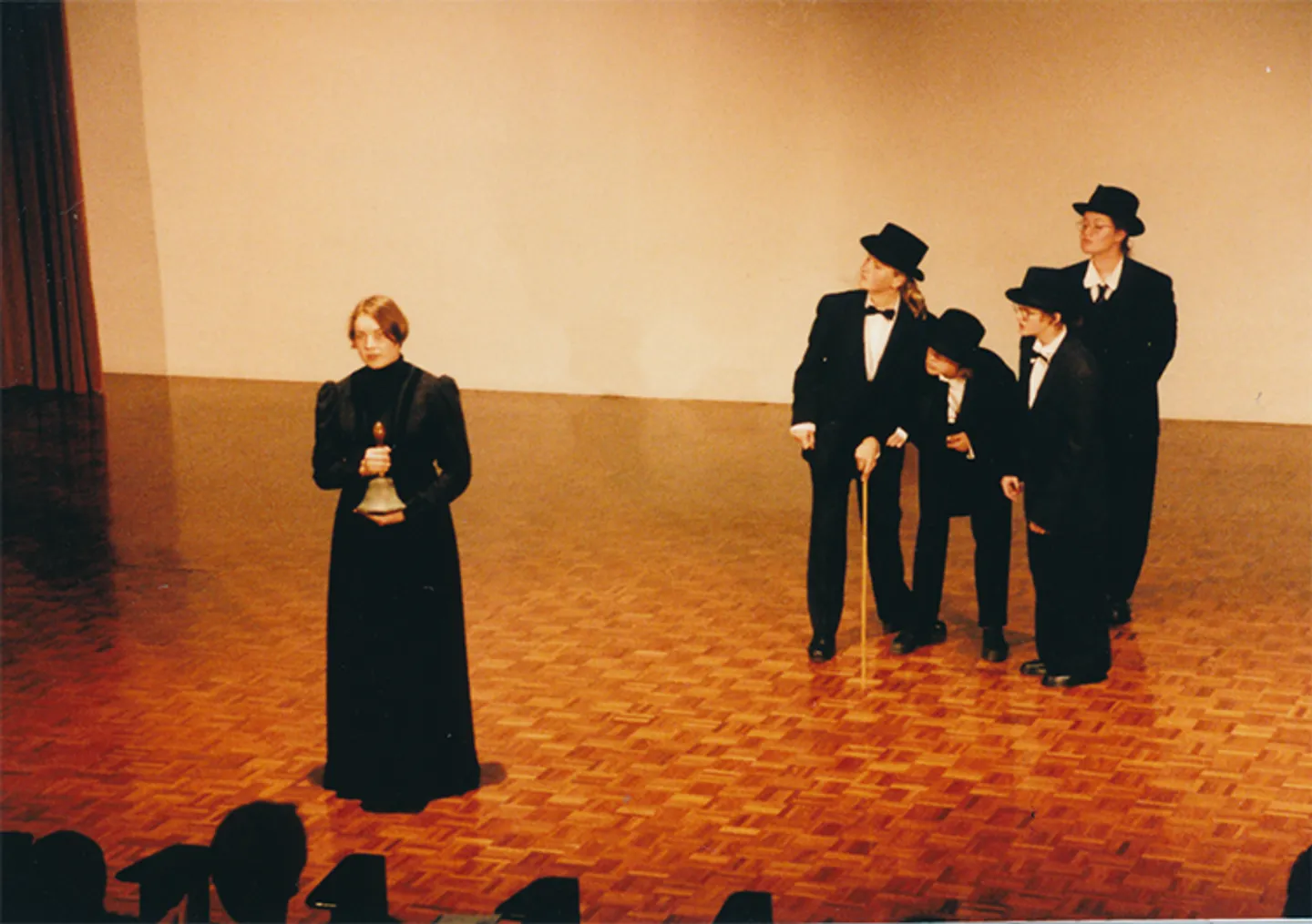 752x530-1995-beginnings-'mrs-o'connor-with-the-trustees'