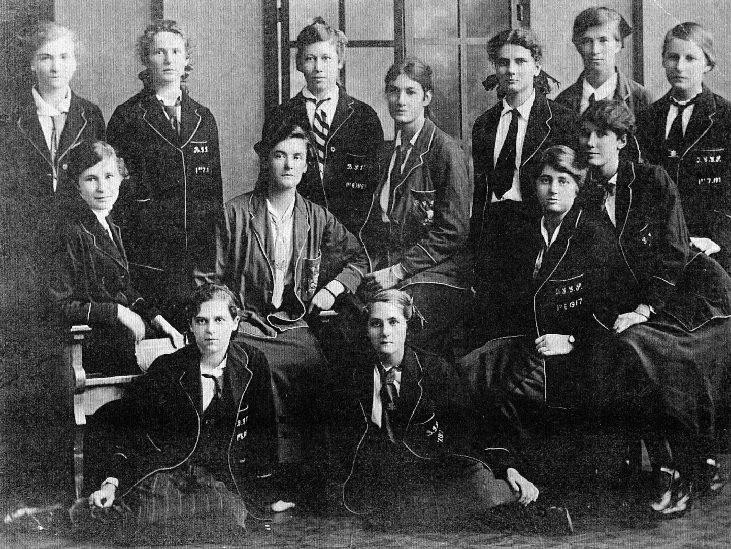 c1917-sporting-teams-alison-burrell-middle-row-second-from-right