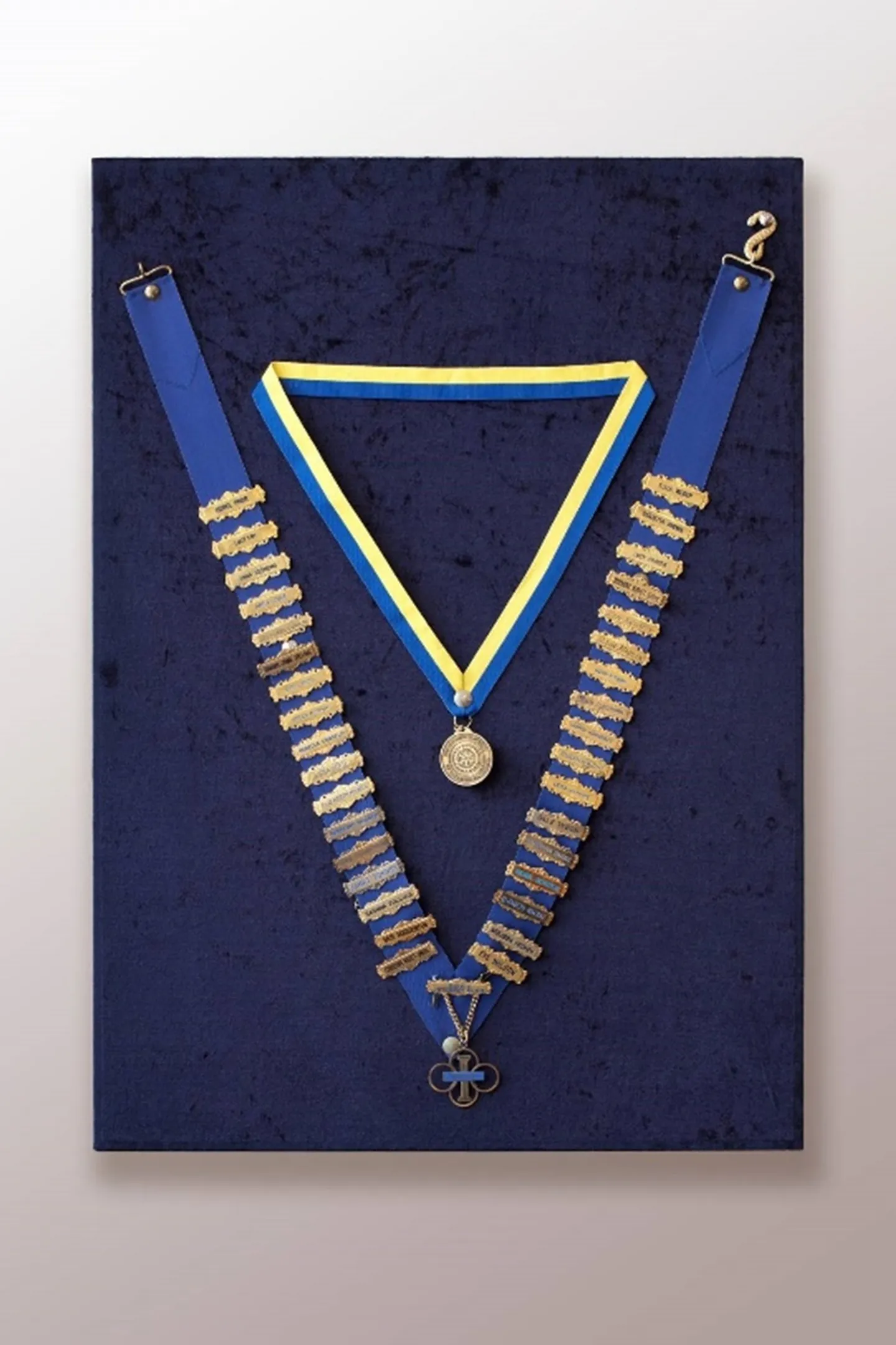 interact-necklace