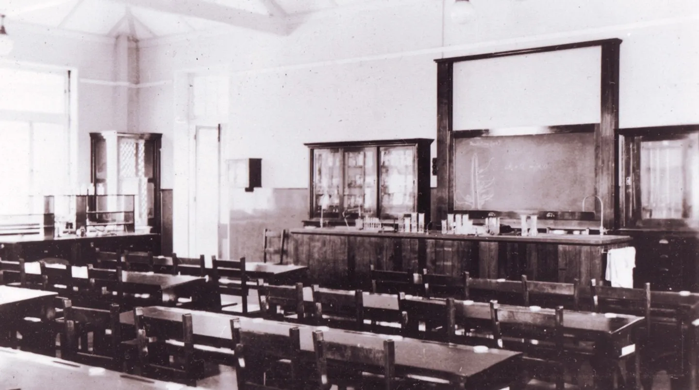 interior-of-the-science-laboratory-1933