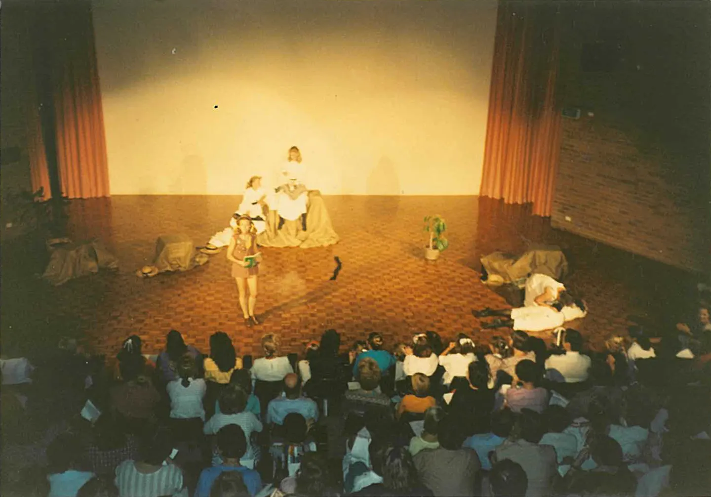 scan_tarita-botsman-at-school_gehrmann-theater_picnic-at-hanging-rock_ghost-of-joan-lindsay
