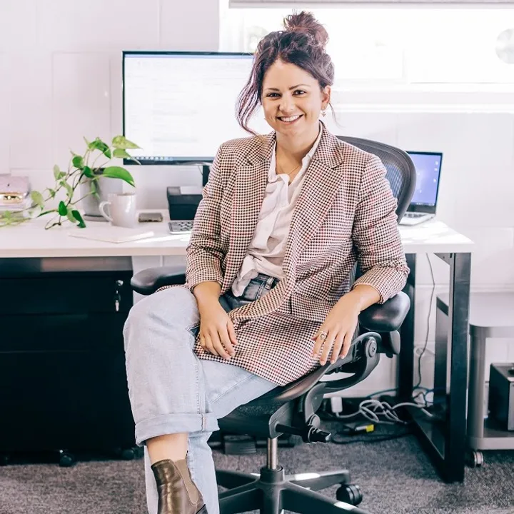 hannah-statham-headshot