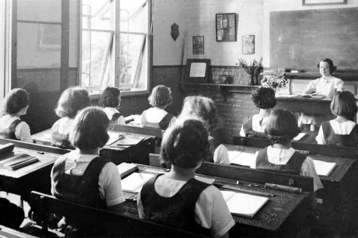 1940s-miss-elliot-and-class